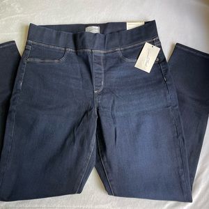 Universal thread High-Rise Pull-On Jegging